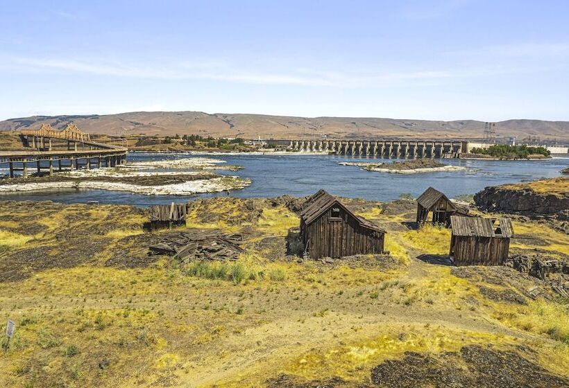 Columbia River Hotel, Ascend Hotel Collection