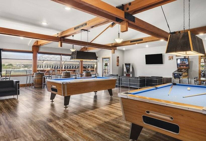 Columbia River Hotel, Ascend Hotel Collection