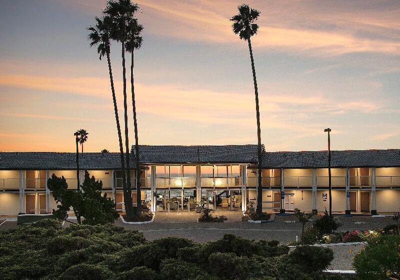 فندق Shore Cliff