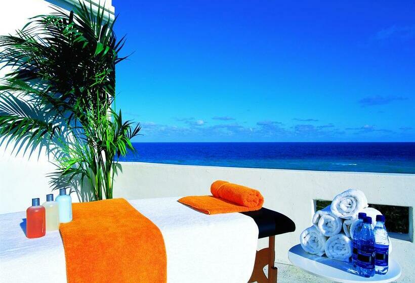 בית מלון כפרי Shore Club South Beach