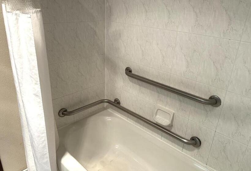 בית מלון כפרי Sojourn Suites Portland Airport