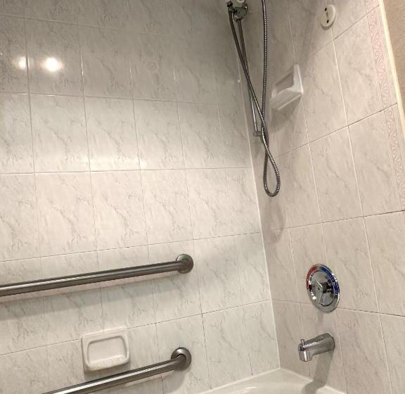 בית מלון כפרי Sojourn Suites Portland Airport