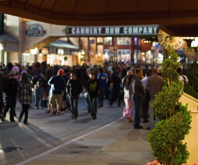 فندق Spindrift Inn