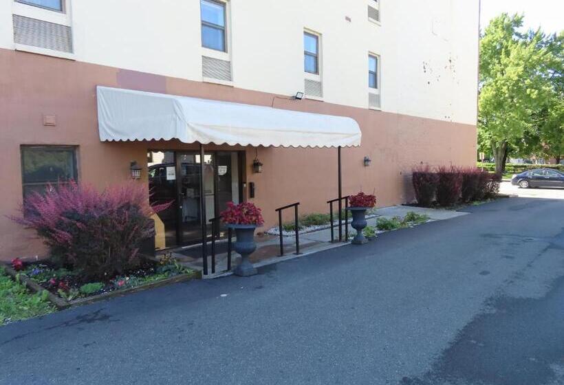 St Charles Hotel Downtown Hudson