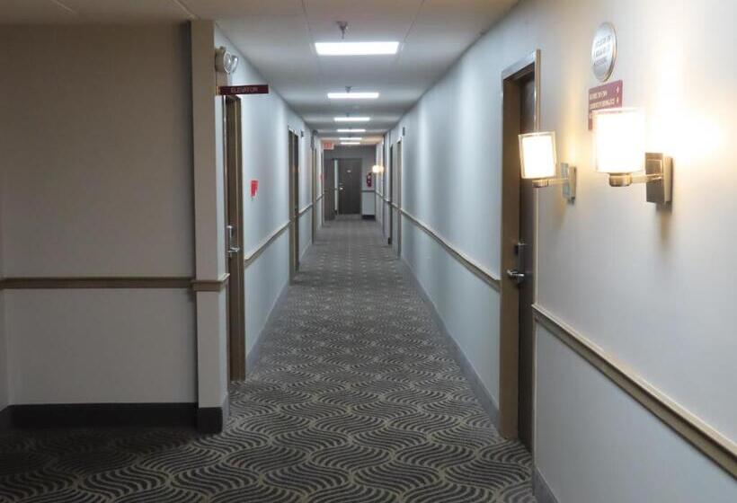 St Charles Hotel Downtown Hudson