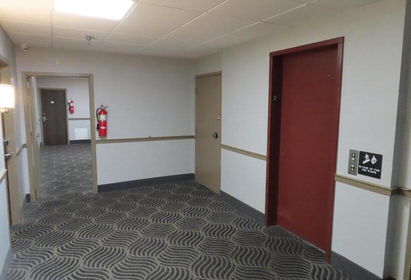 St Charles Hotel Downtown Hudson