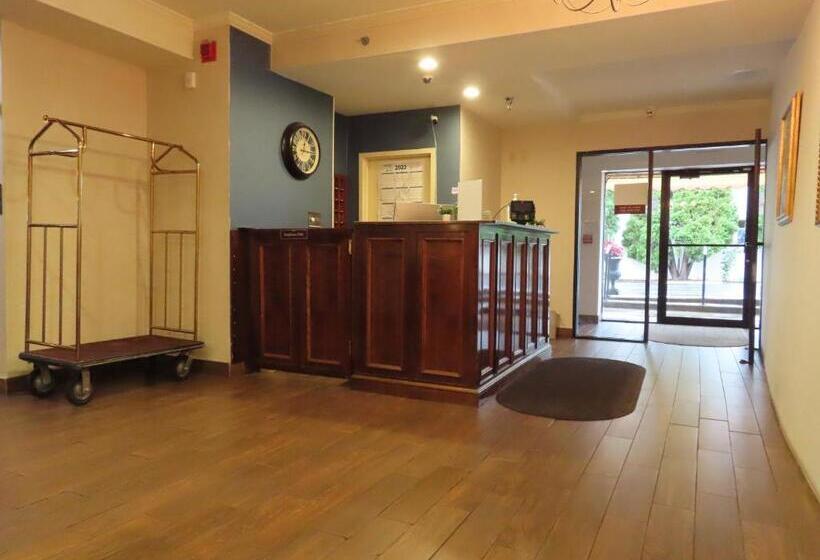 St Charles Hotel Downtown Hudson