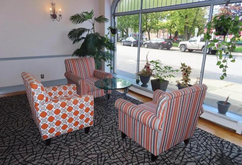 St Charles Hotel Downtown Hudson