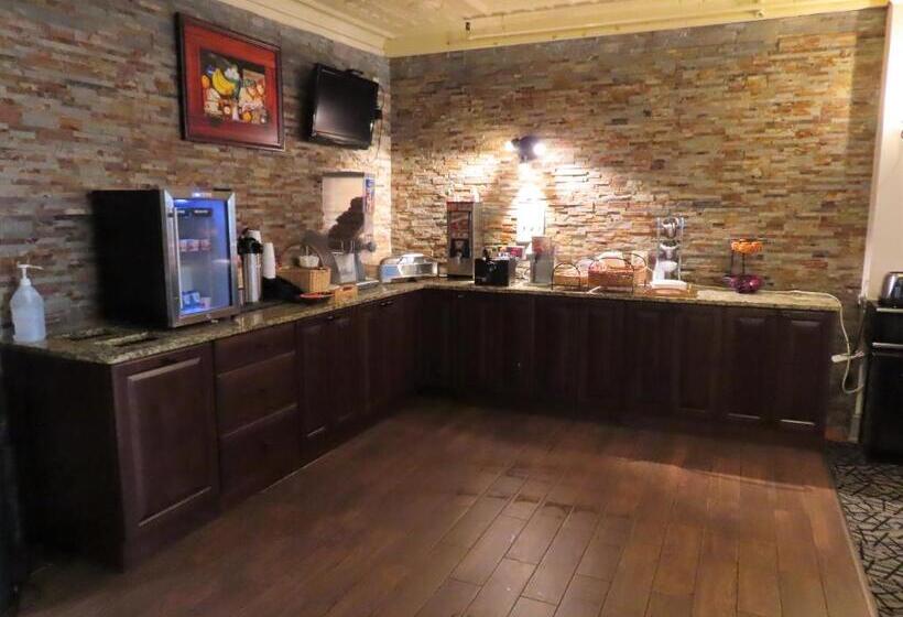 St Charles Hotel Downtown Hudson