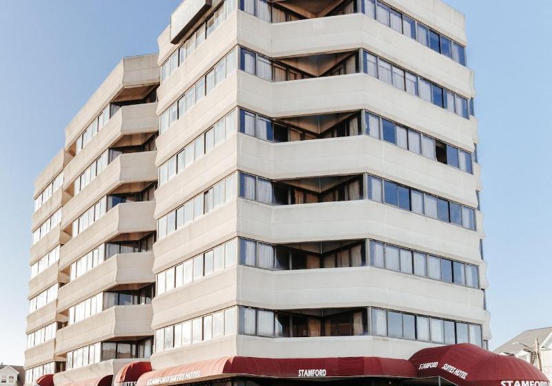 هتل Stamford Suites