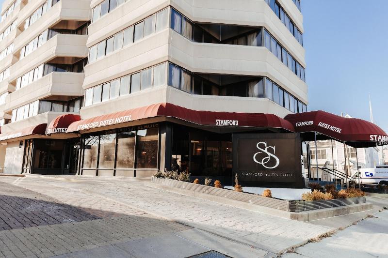 هتل Stamford Suites