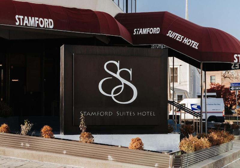 هتل Stamford Suites