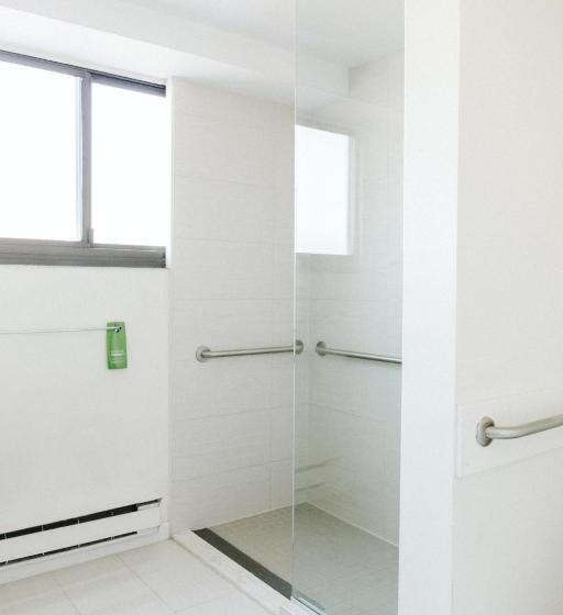 هتل Stamford Suites