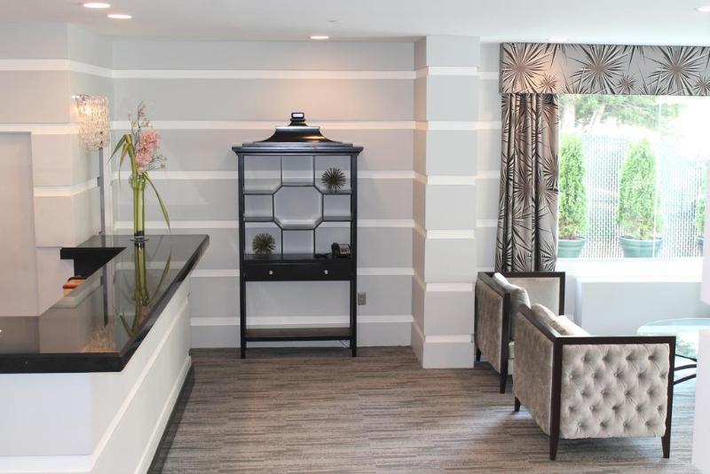 Отель State Plaza