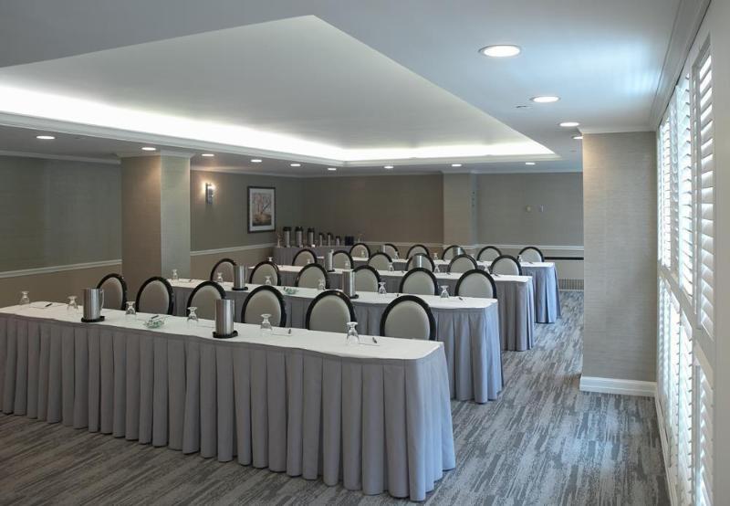 Отель State Plaza