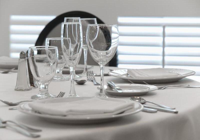 Отель State Plaza