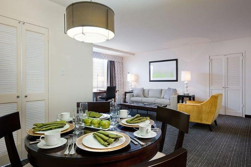 Отель State Plaza