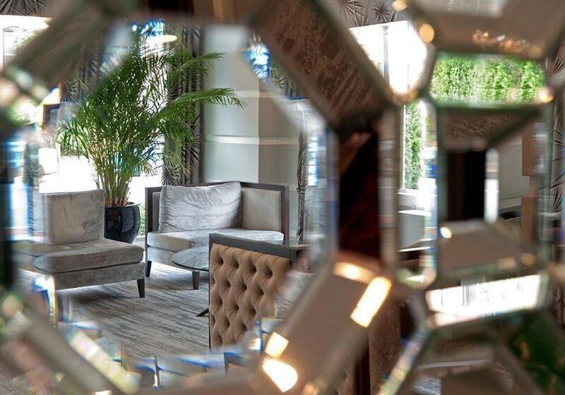 Отель State Plaza