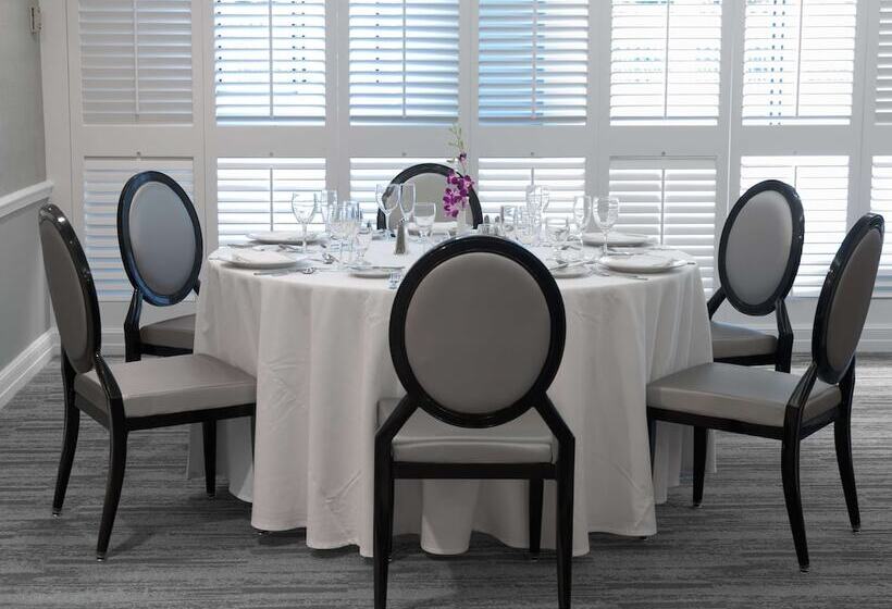 Отель State Plaza