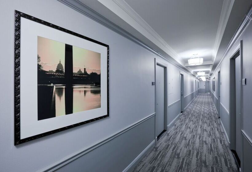 Отель State Plaza