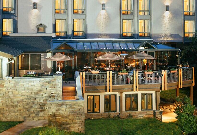 هتل Stonebridge Inn