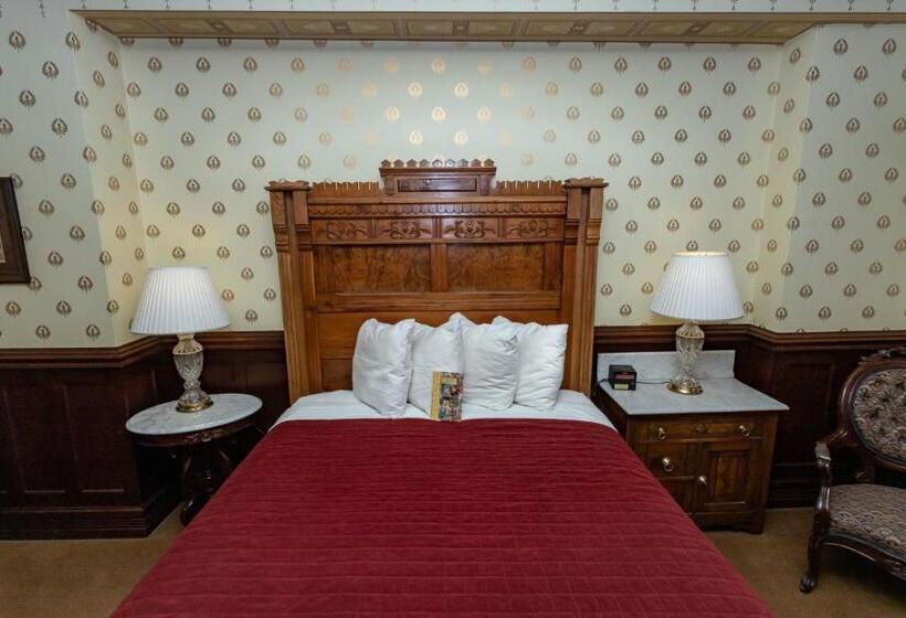 فندق Historic Strater