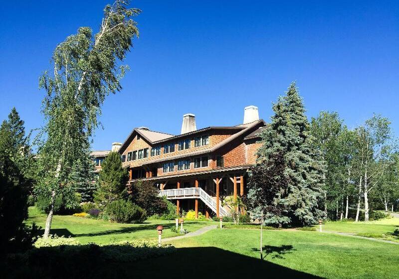 Отель Sun Mountain Lodge