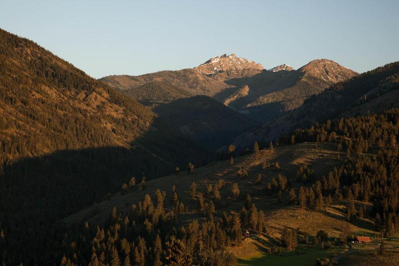 Отель Sun Mountain Lodge