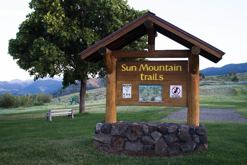 Отель Sun Mountain Lodge