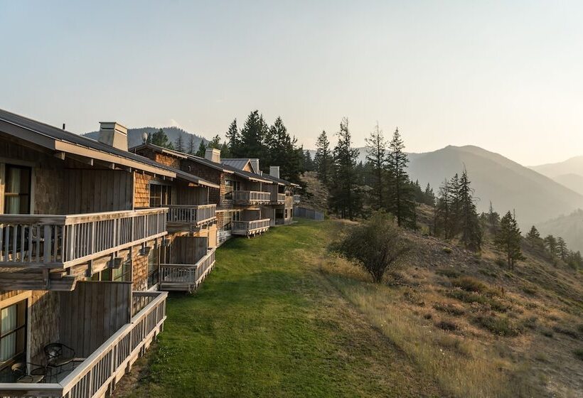 Отель Sun Mountain Lodge