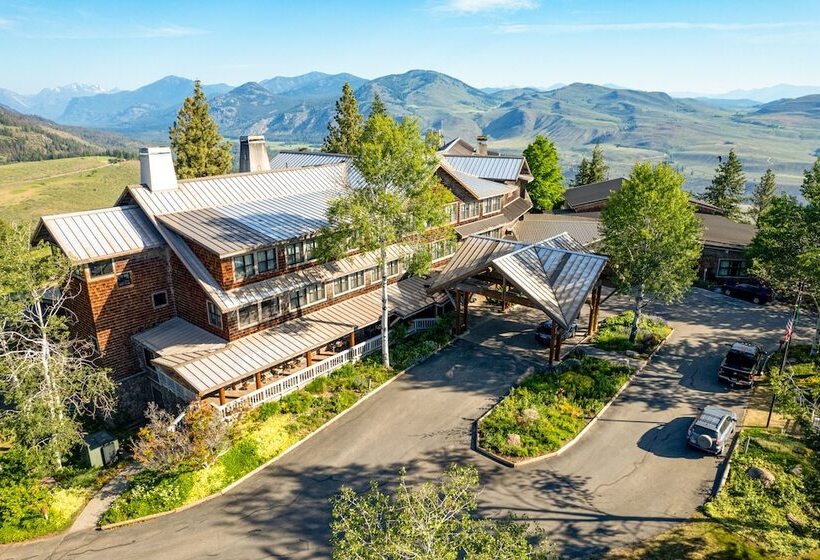 Отель Sun Mountain Lodge