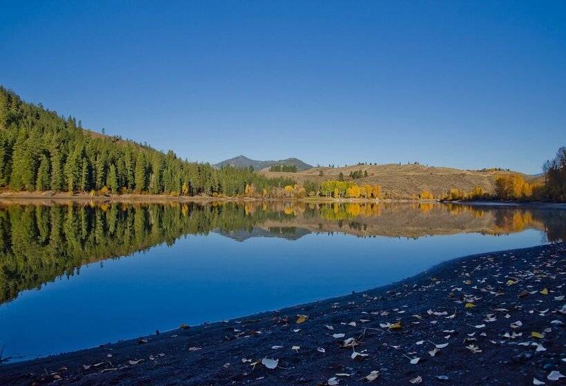 Отель Sun Mountain Lodge