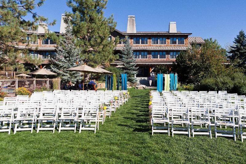 Отель Sun Mountain Lodge