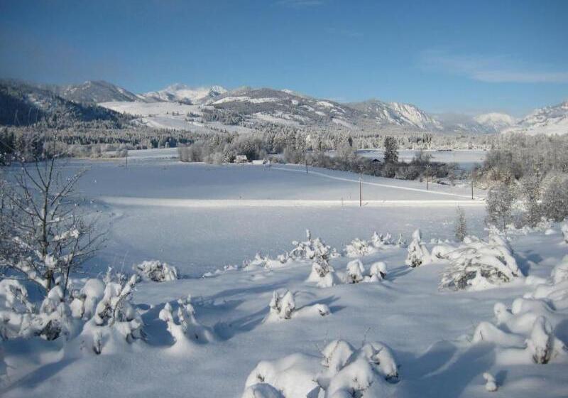 Отель Sun Mountain Lodge