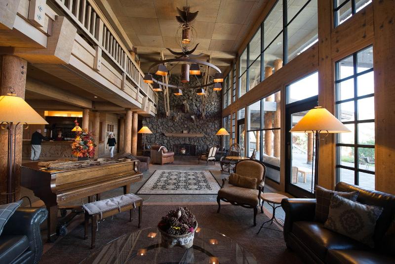 Отель Sun Mountain Lodge