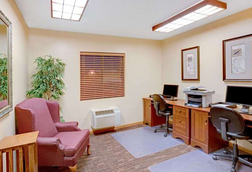 فندق Super 8 By Wyndham Aberdeen East