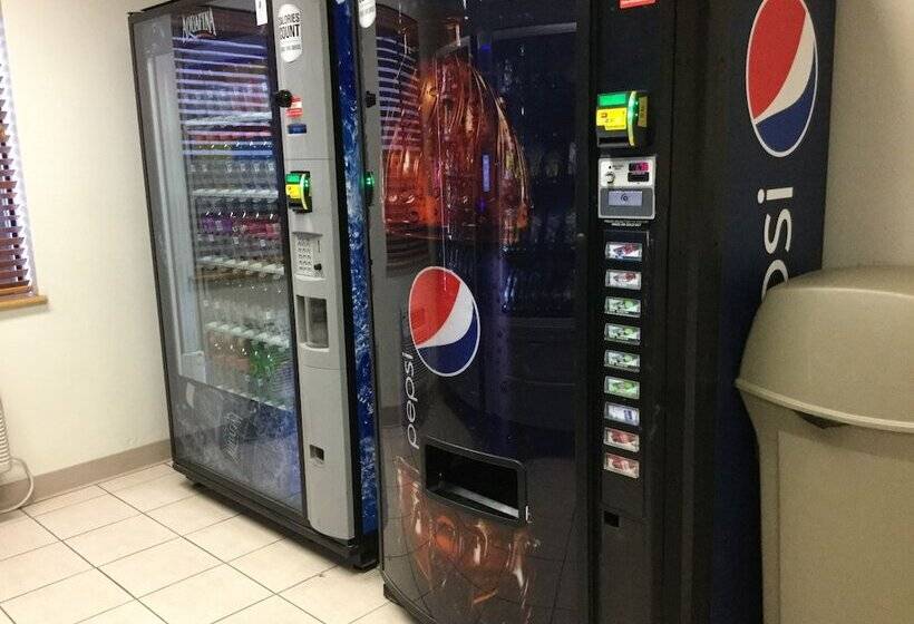 فندق Super 8 By Wyndham Aberdeen East