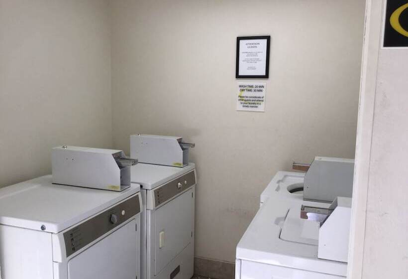 فندق Super 8 By Wyndham Aberdeen East