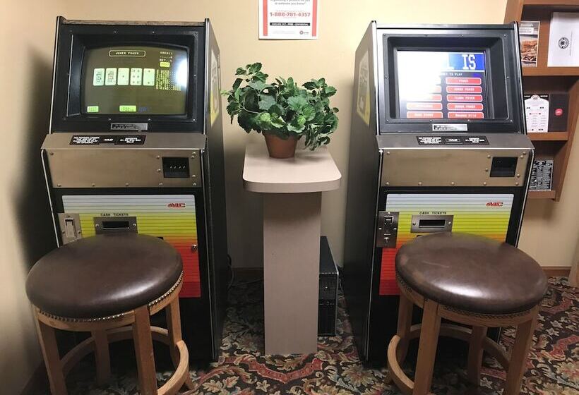 فندق Super 8 By Wyndham Aberdeen East