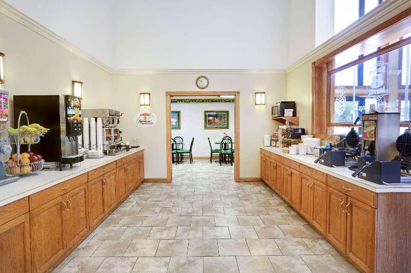 فندق Super 8 By Wyndham Aberdeen East