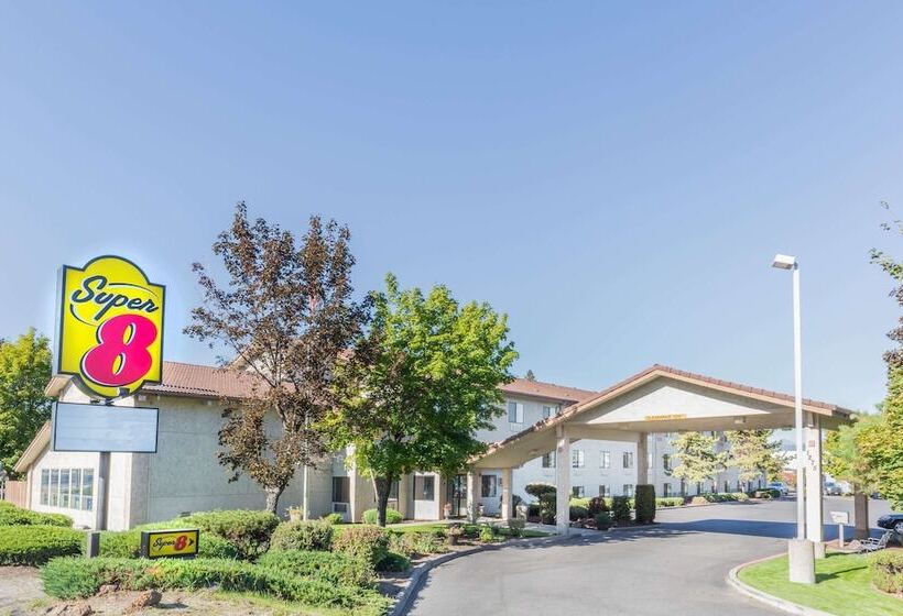 هتل Super 8 By Wyndham Bend