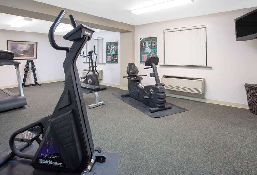 Отель Super 8 By Wyndham Billings