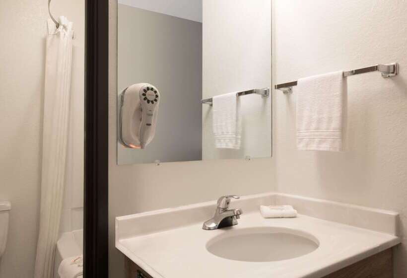 Отель Super 8 By Wyndham Billings