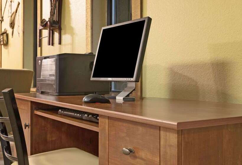 Отель Super 8 By Wyndham Billings