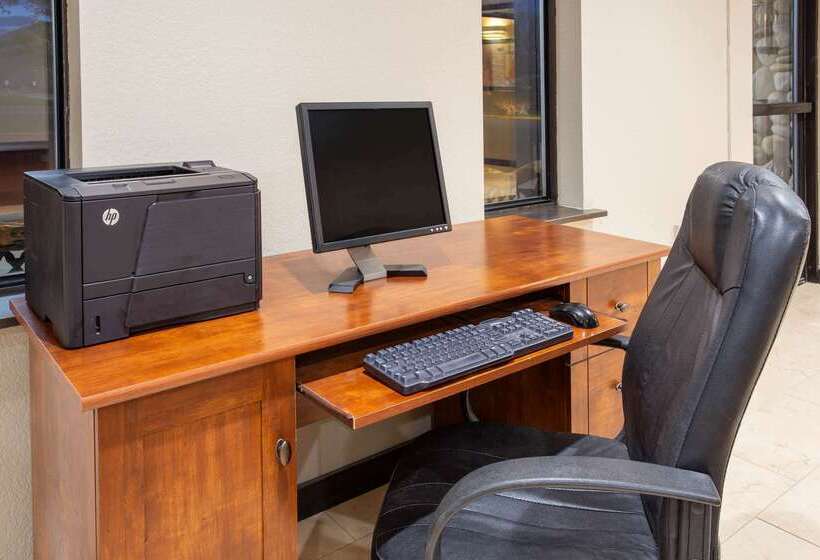 Отель Super 8 By Wyndham Billings