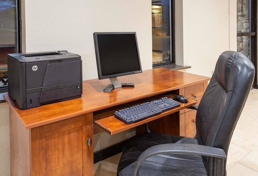 Отель Super 8 By Wyndham Billings