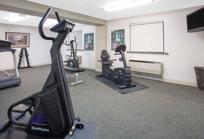 Отель Super 8 By Wyndham Billings