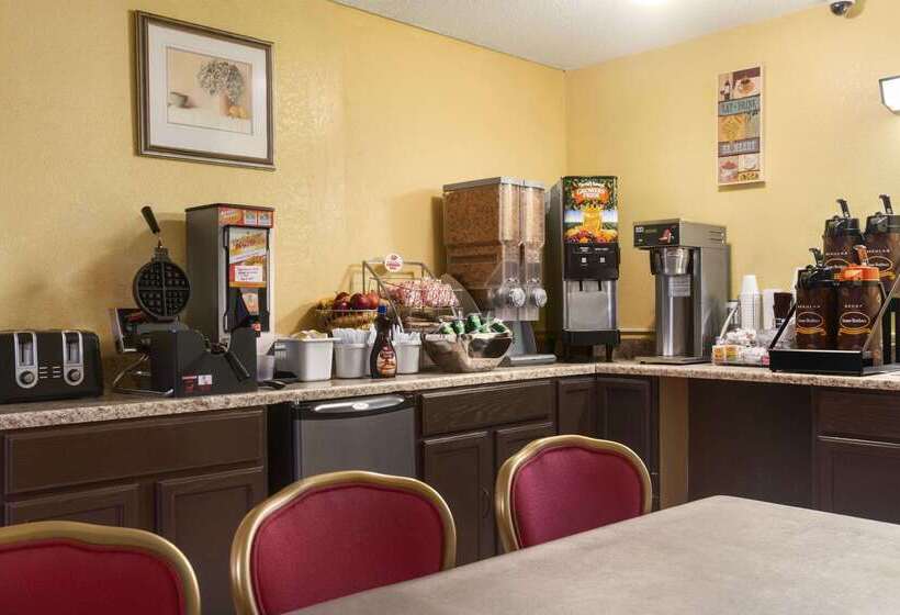 ホテル Super 8 By Wyndham Brookville