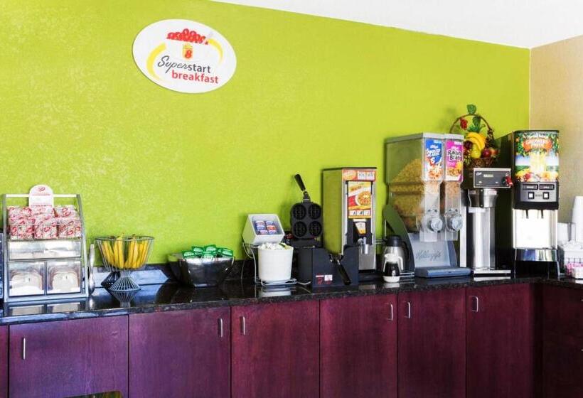 酒店 Super 8 By Wyndham Brunswick/st Simons Island Area