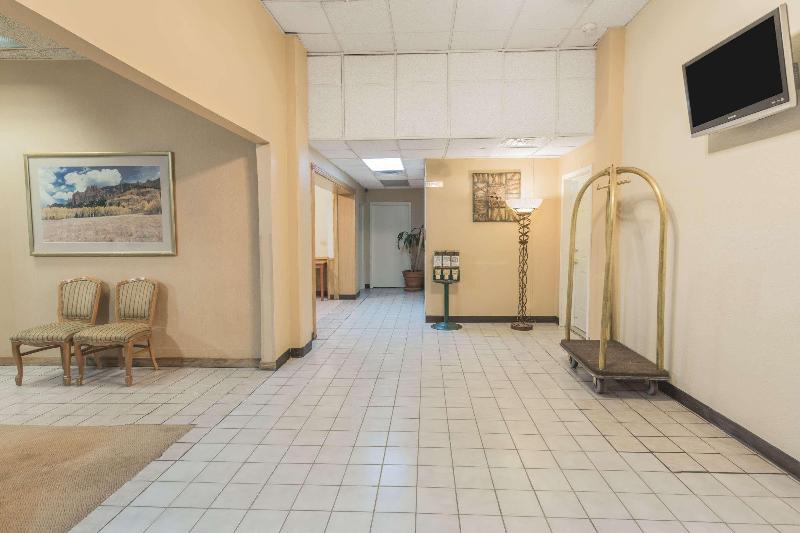 Отель Super 8 By Wyndham Colo. Sprs. Garden Of The Gods